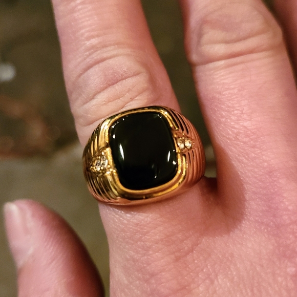 Men's Onyx 6 Side Accent Diamonds 14K Solid Yellow Gold Ring - Picture 2 of 3